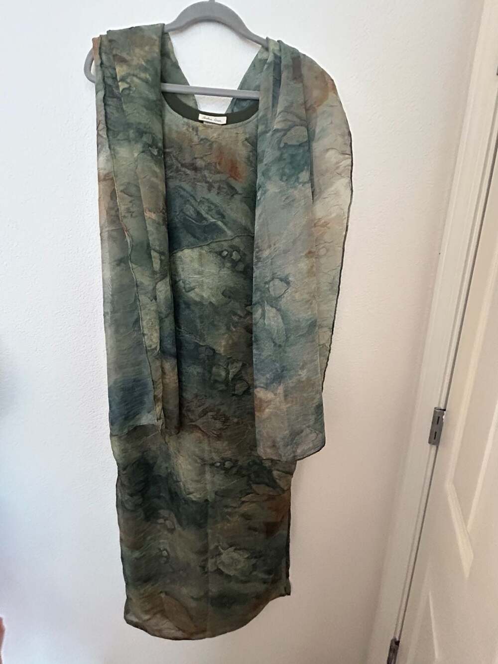 Barbara Lesser Vintage Abstract Print Sleeveless Midi Dress with Matching Scarf,